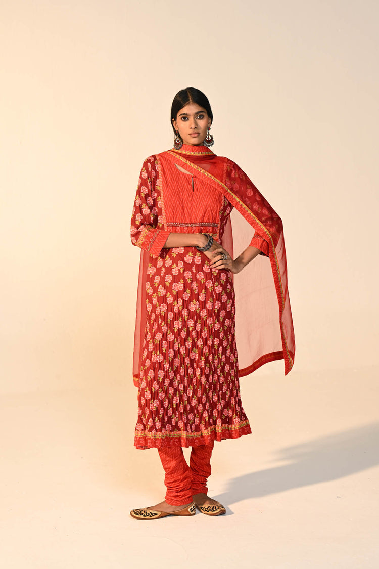 Rozana Crinkled Anarkali Printed Kurta Maroon Light Pink (Set Of 3)
