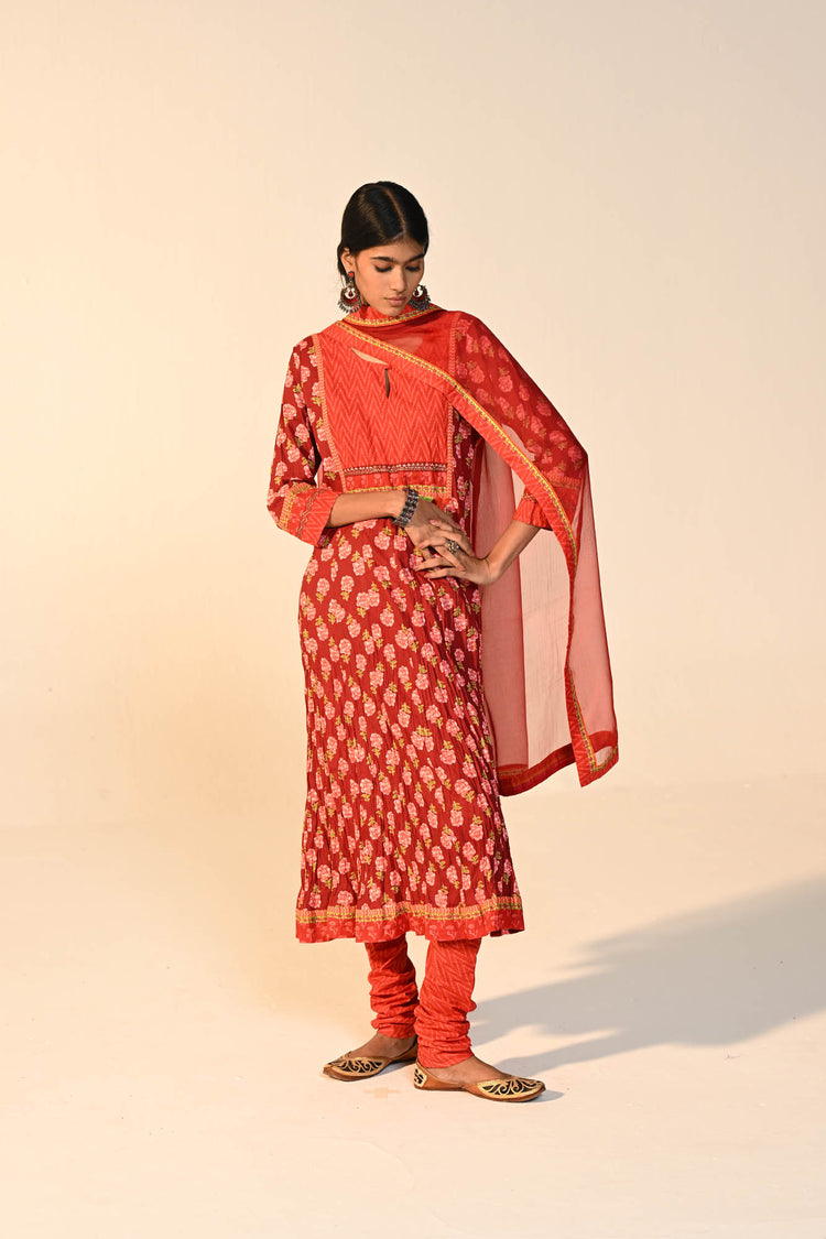 Rozana Crinkled Anarkali Printed Kurta Maroon Light Pink (Set Of 3)