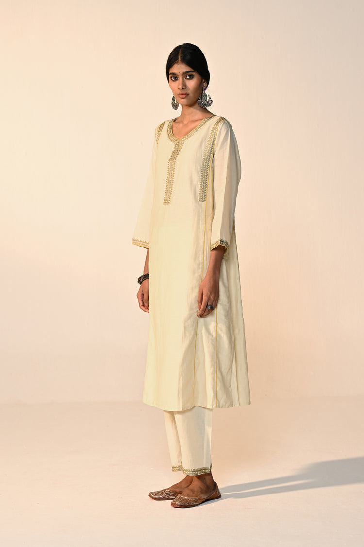 Tulsi Chanderi Solid Kurta Cream (Set Of 3)