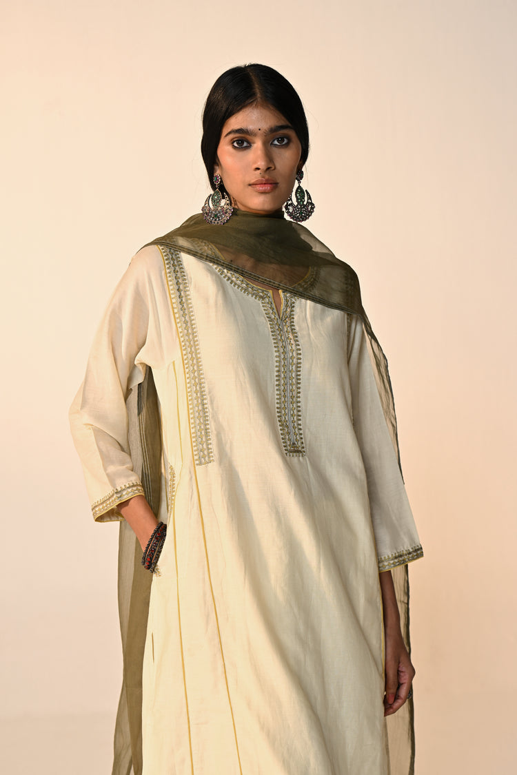 Tulsi Chanderi Solid Kurta Cream (Set Of 3)