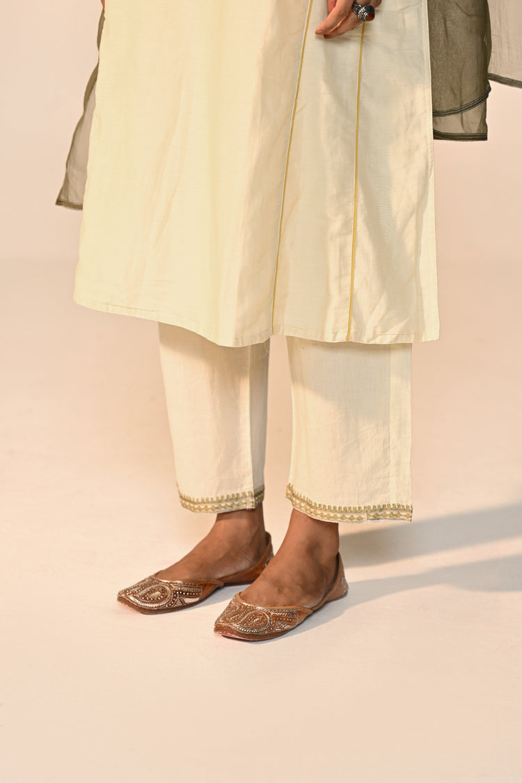 Tulsi Chanderi Solid Kurta Cream (Set Of 3)