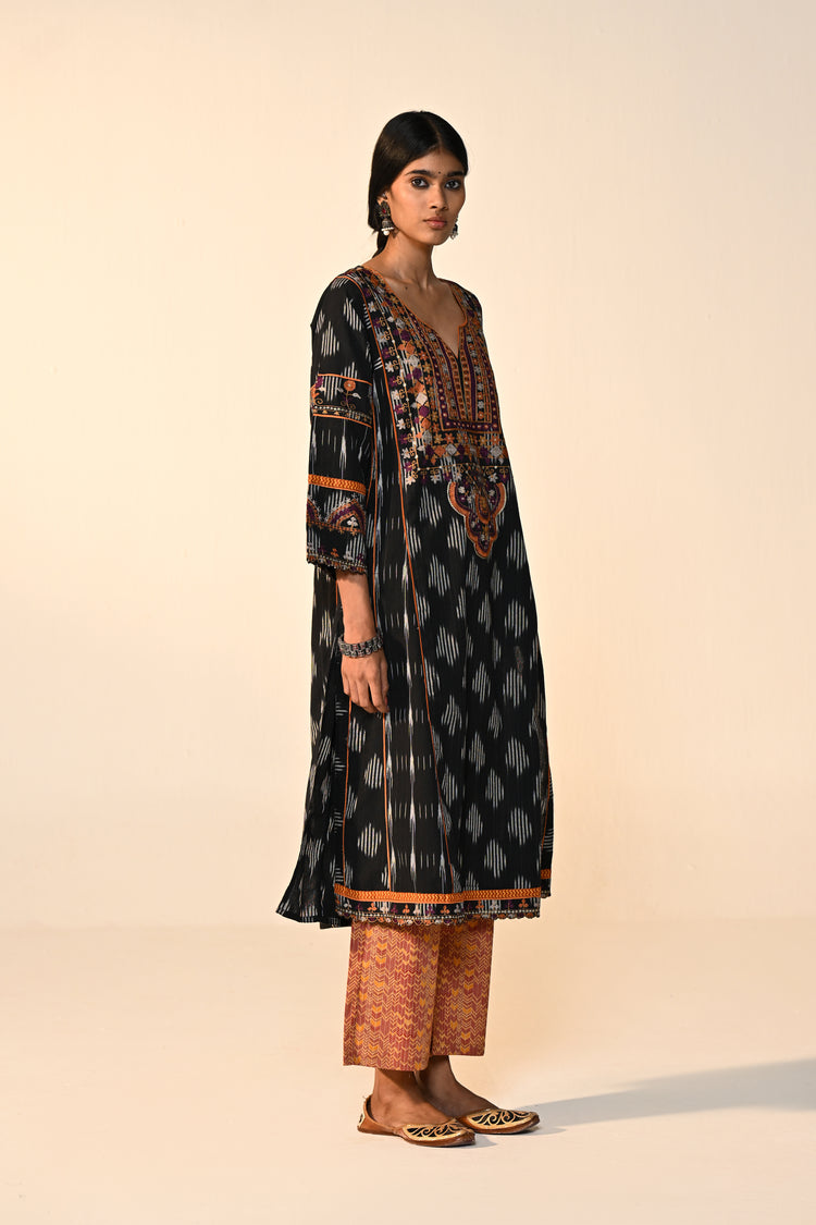Madhu Cotton Ikkat Printed Embroidered Kurta Black (Set Of 3)