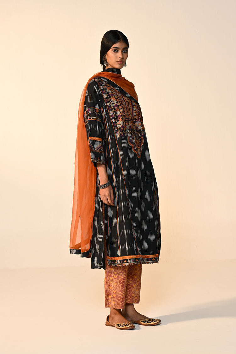 Madhu Cotton Ikkat Printed Embroidered Kurta Black (Set Of 3)