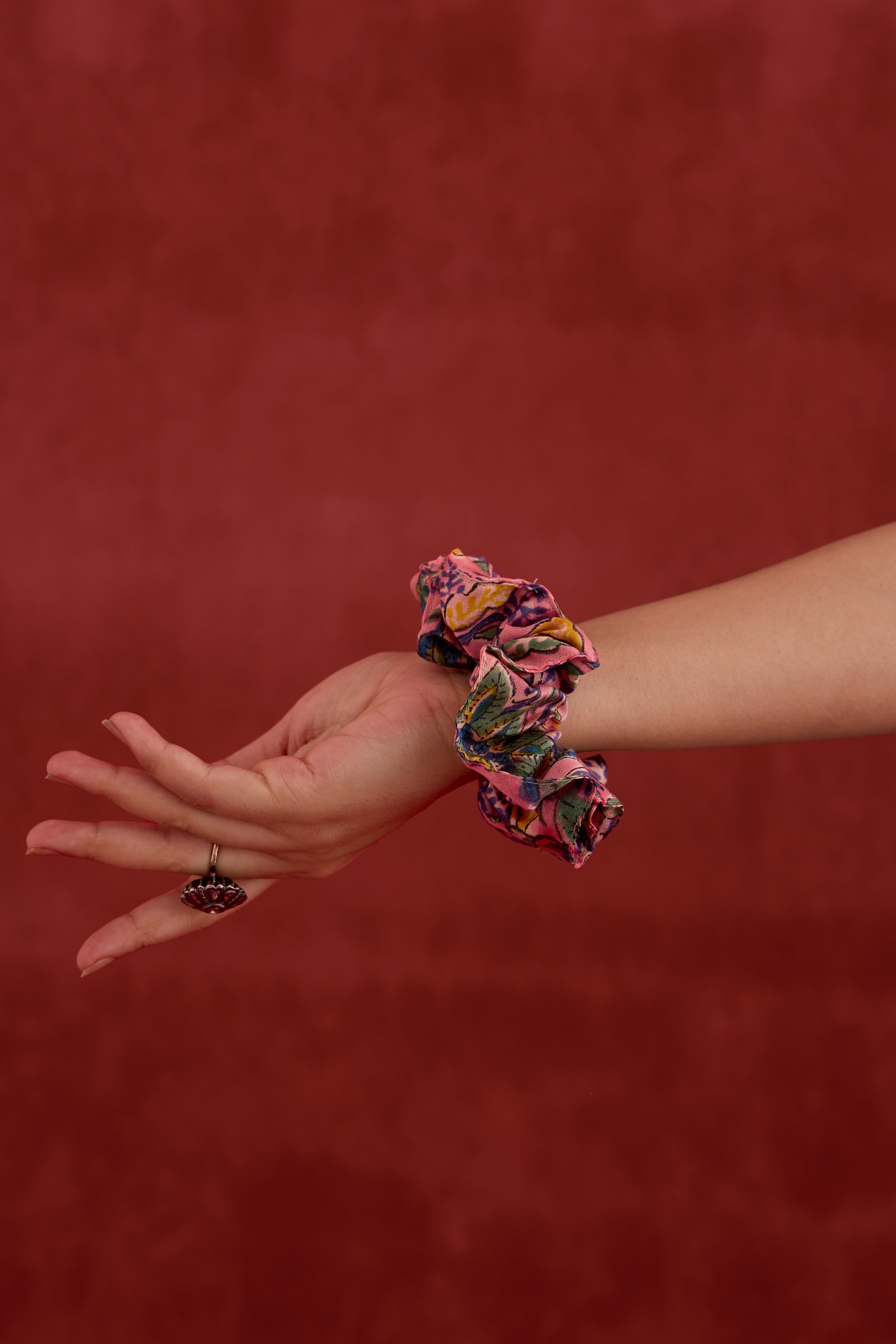 Scrunchy Chanderi Printed Pink (10040367218987)