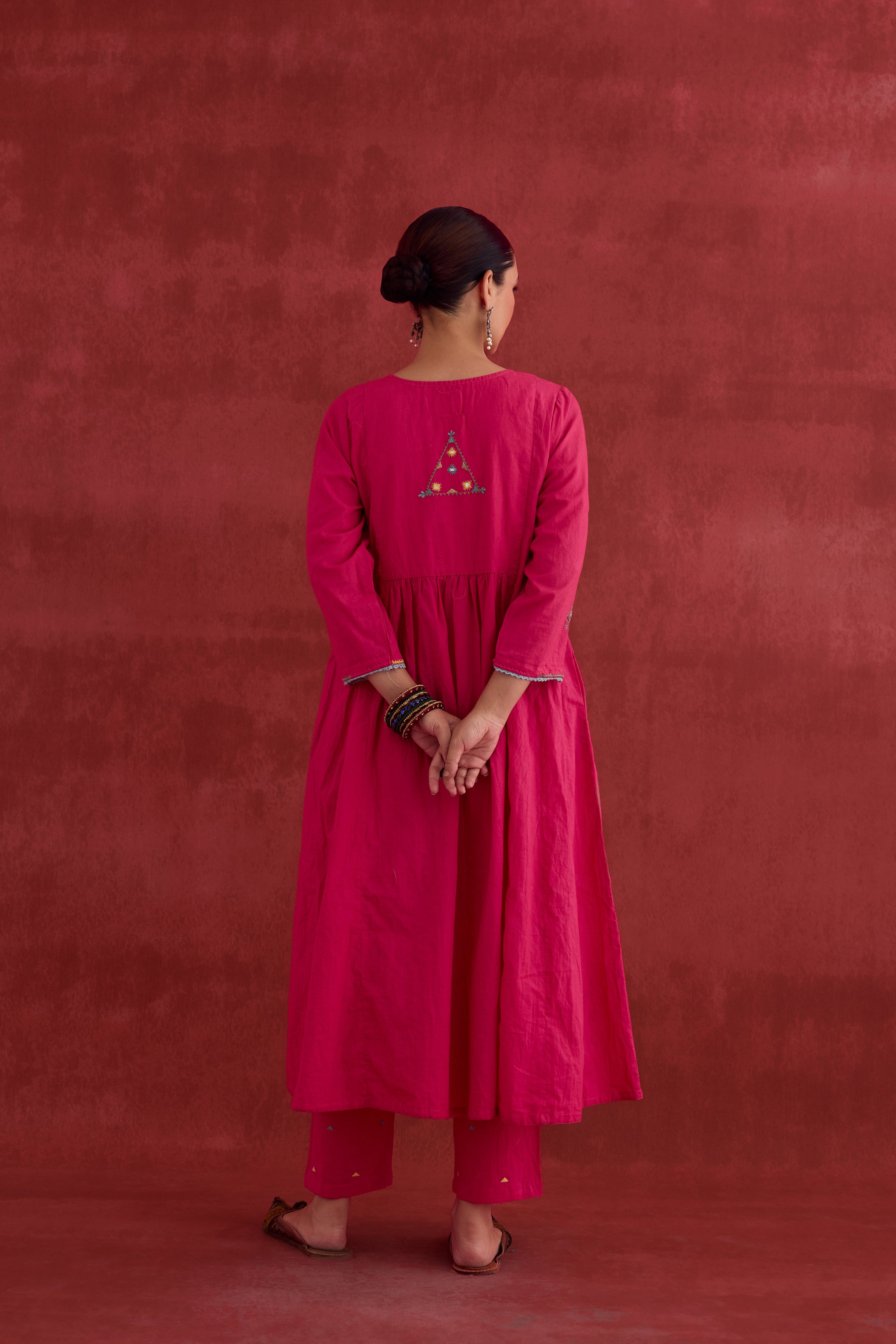 Dreamy Embroidered Kurta Hot Pink (10040120410411)