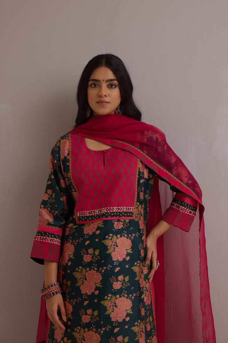 Treated Chiffon Dupatta Pink