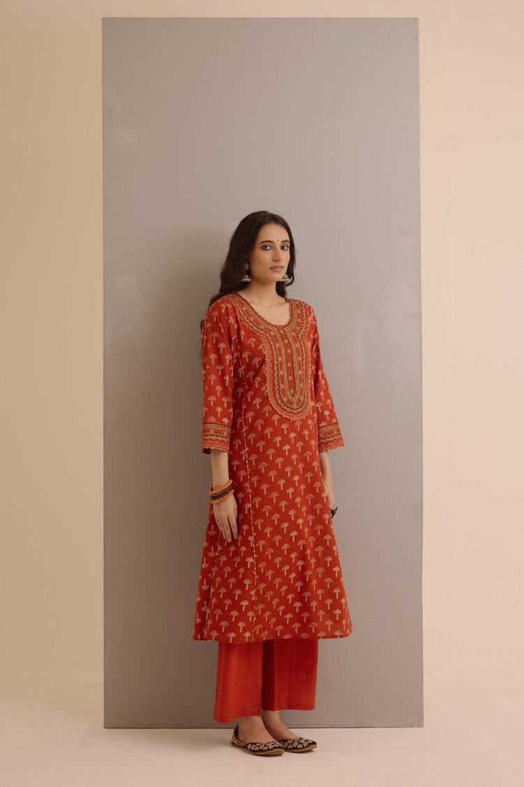 Straight Cotton Solid Embroidered Pant Rust