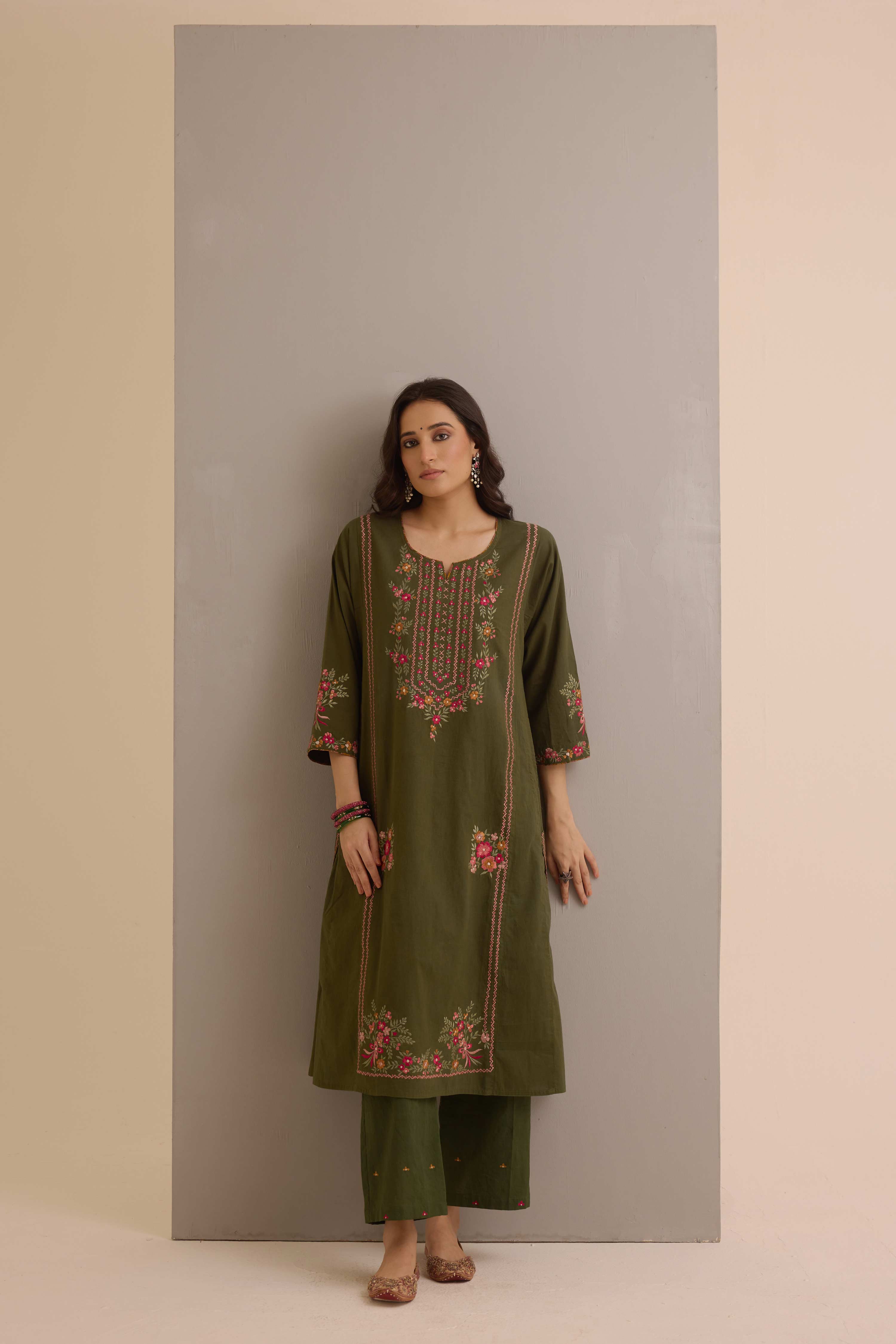 Tulsi Embroidered Ensemble Green (Set of 2)