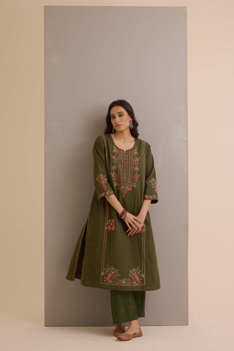 Tulsi Embroidered Ensemble Green (Set of 2)