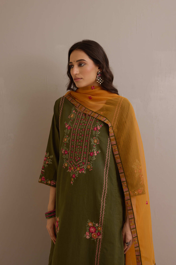 Tulsi Embroidered Ensemble Green (Set of 2)
