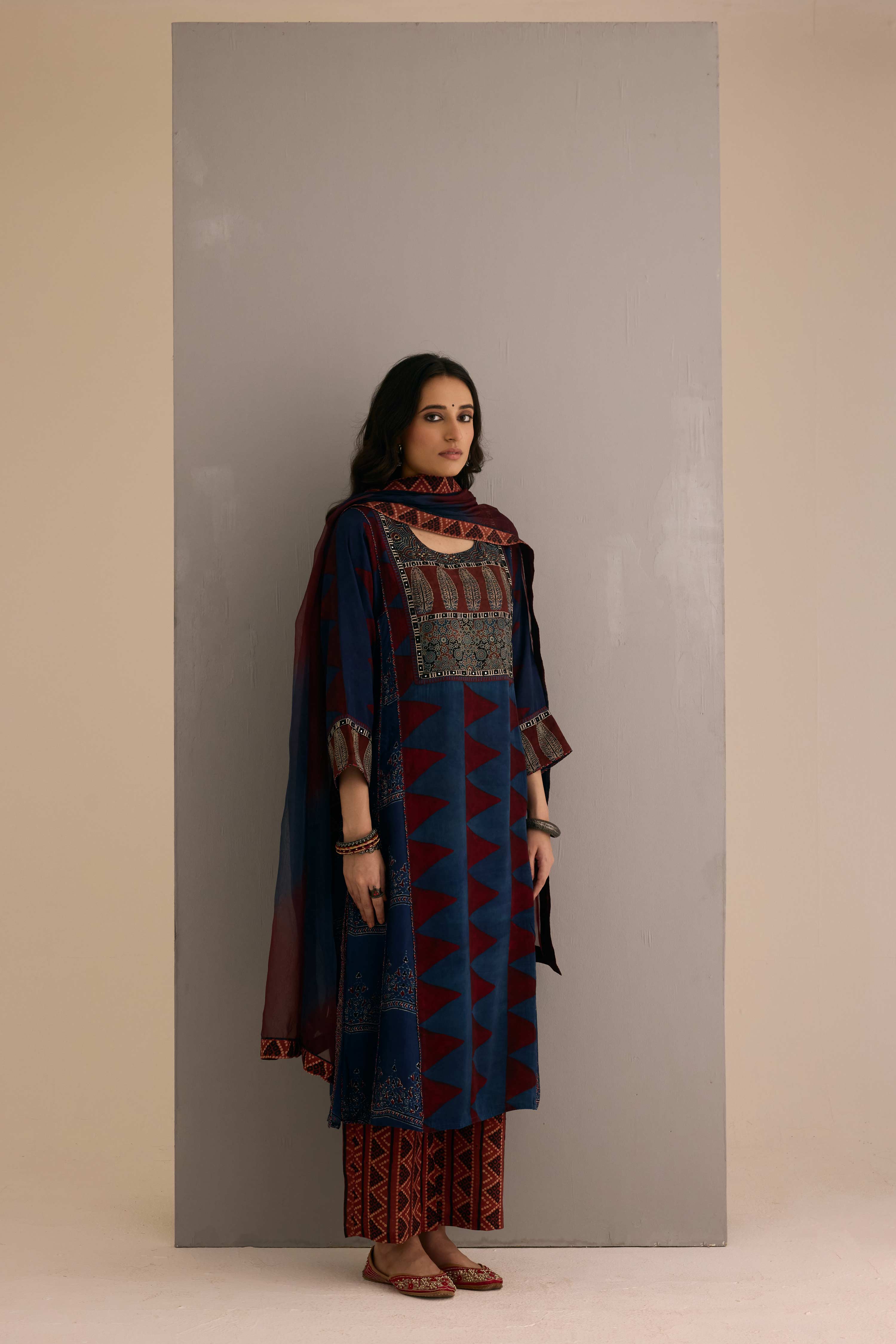 Medh Treated Chiffon Dupatta Blue Maroon