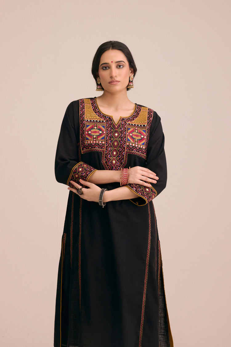 Tulsi Embroidered Cotton Slub Kurta Black