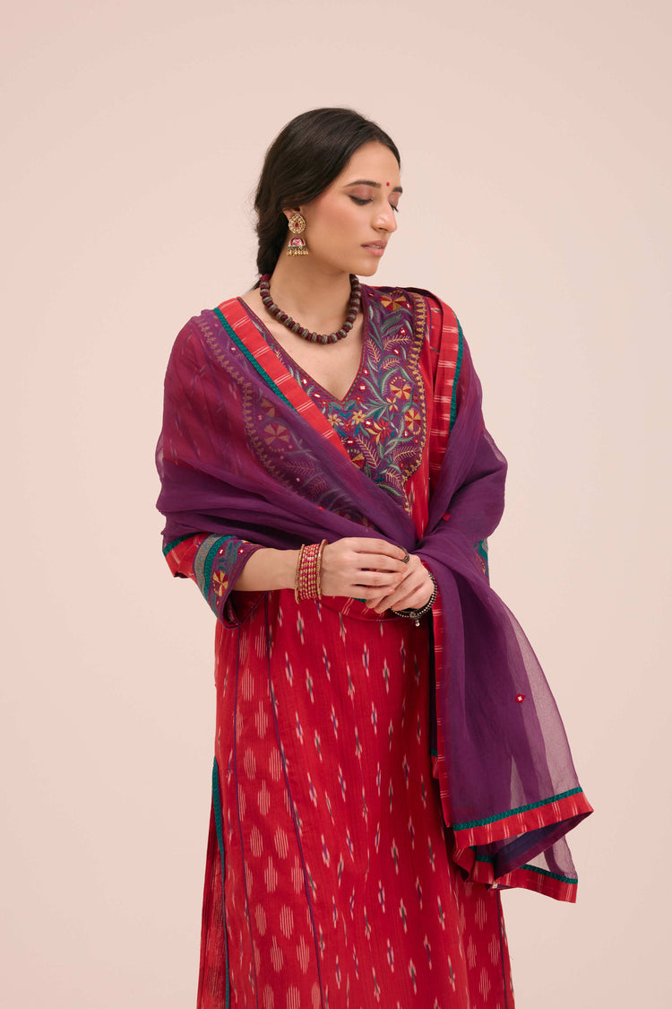 Medh Embroidered Treated Chiffon Dupatta Mauve