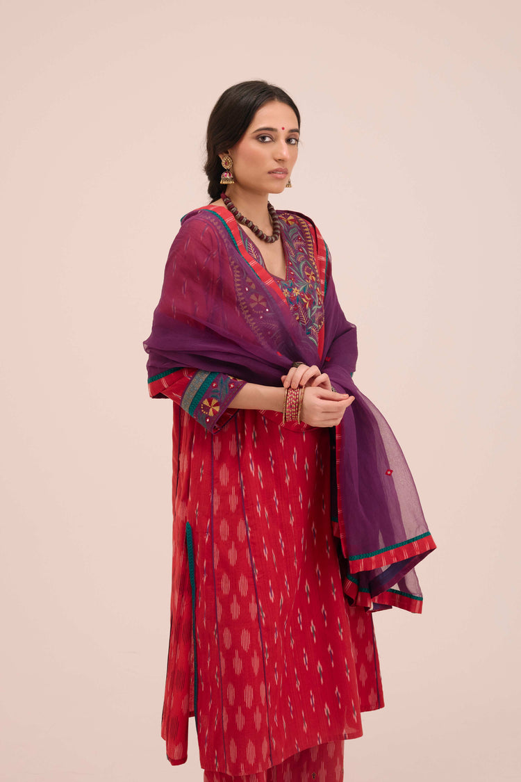 Medh Embroidered Treated Chiffon Dupatta Mauve