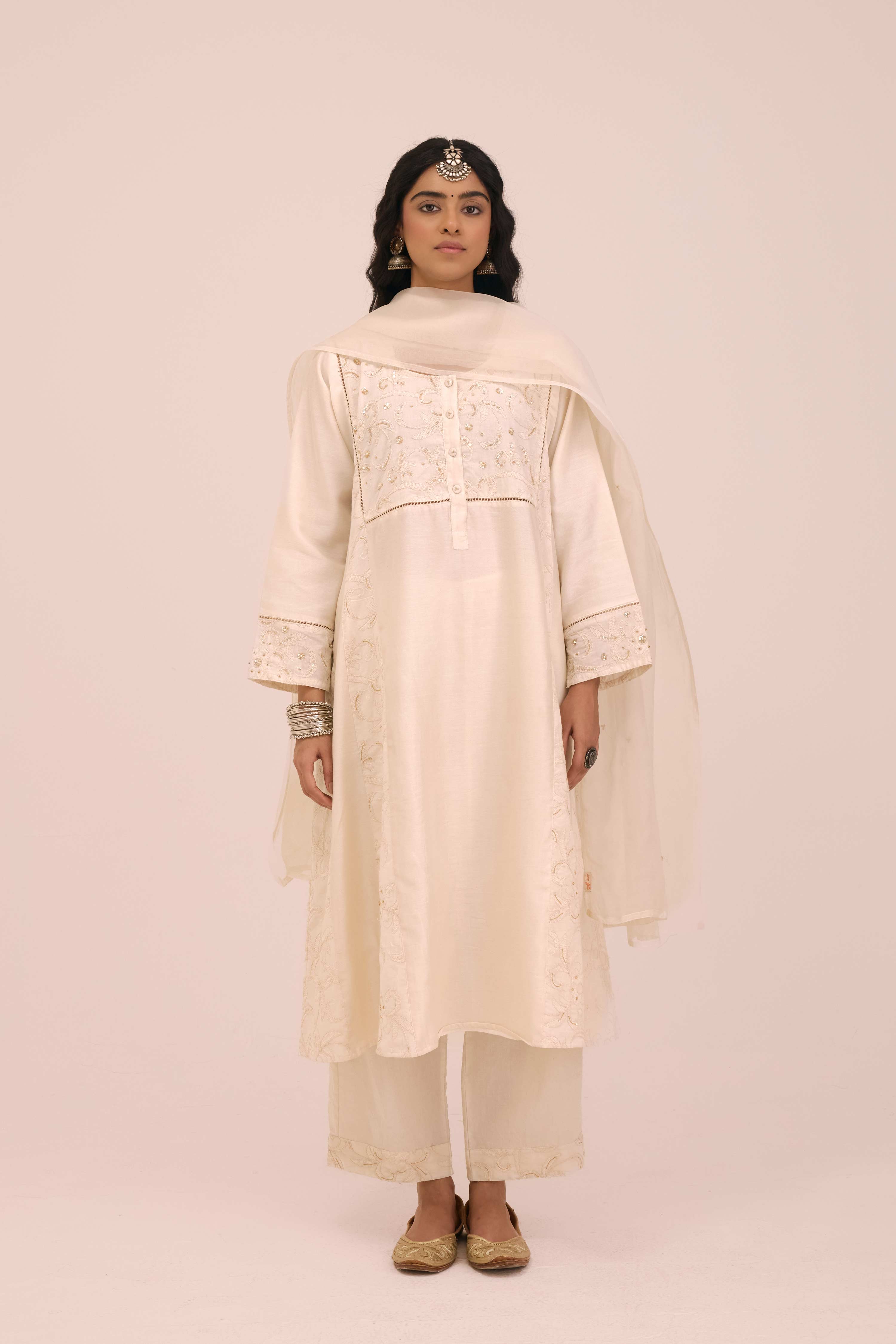 Medh Embroidered Treated Chiffon Dupatta Cream