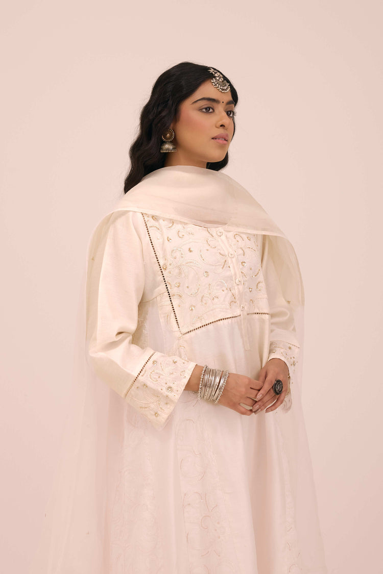 Kia Embroidered Chanderi Kurta Cream