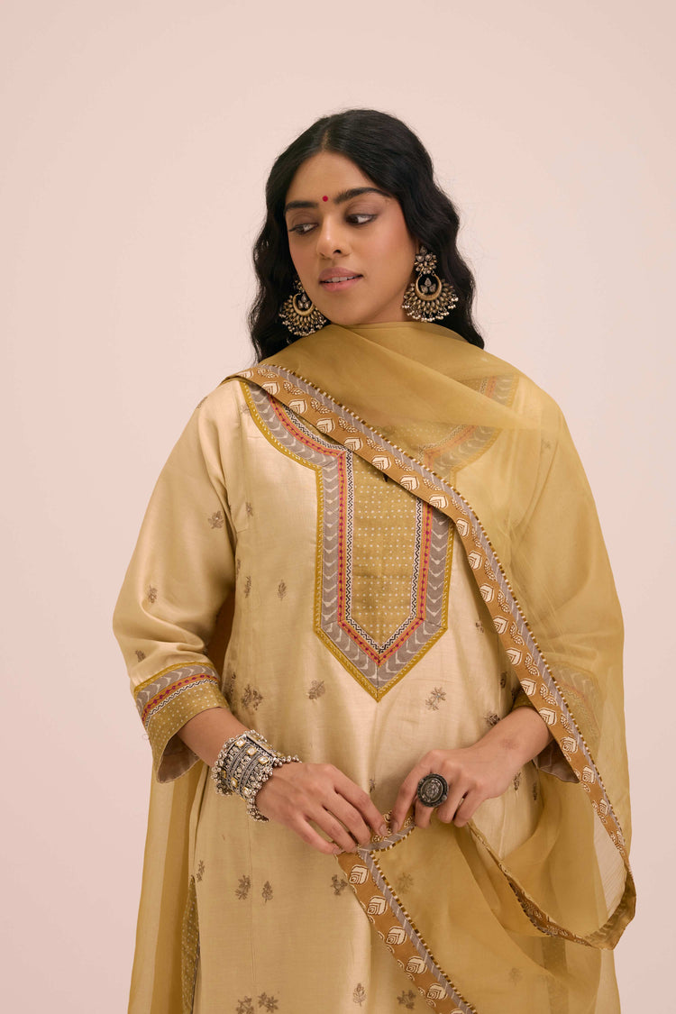 Aadya Embroidered Chanderi Ensemble Cream (Set of 3)