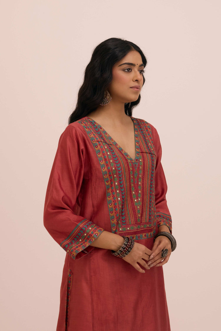 Dienne Chanderi Embroidered Kurta Coral