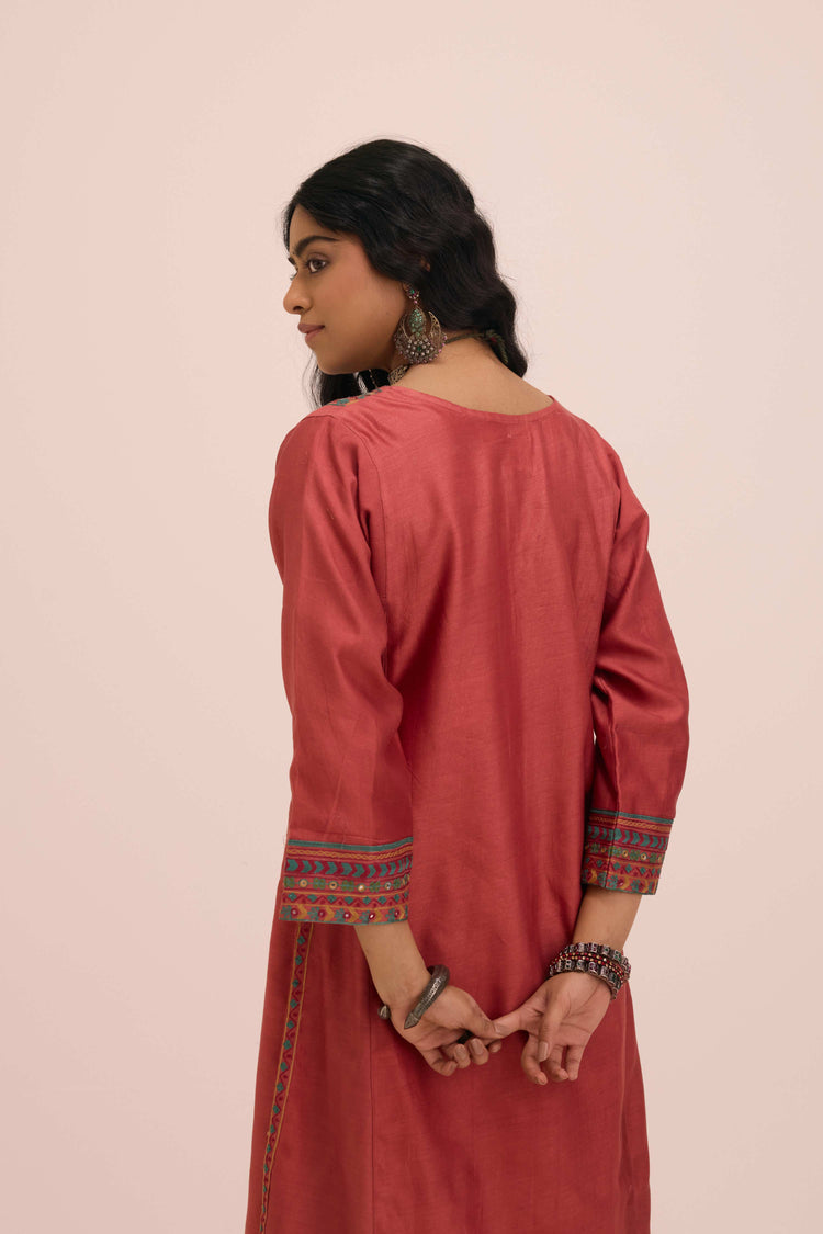 Dienne Chanderi Embroidered Kurta Coral
