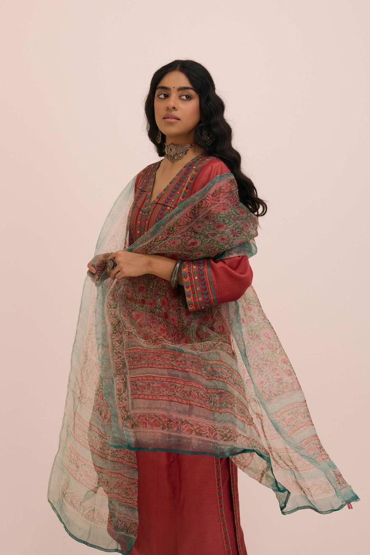 Dienne Chanderi Embroidered Kurta Coral