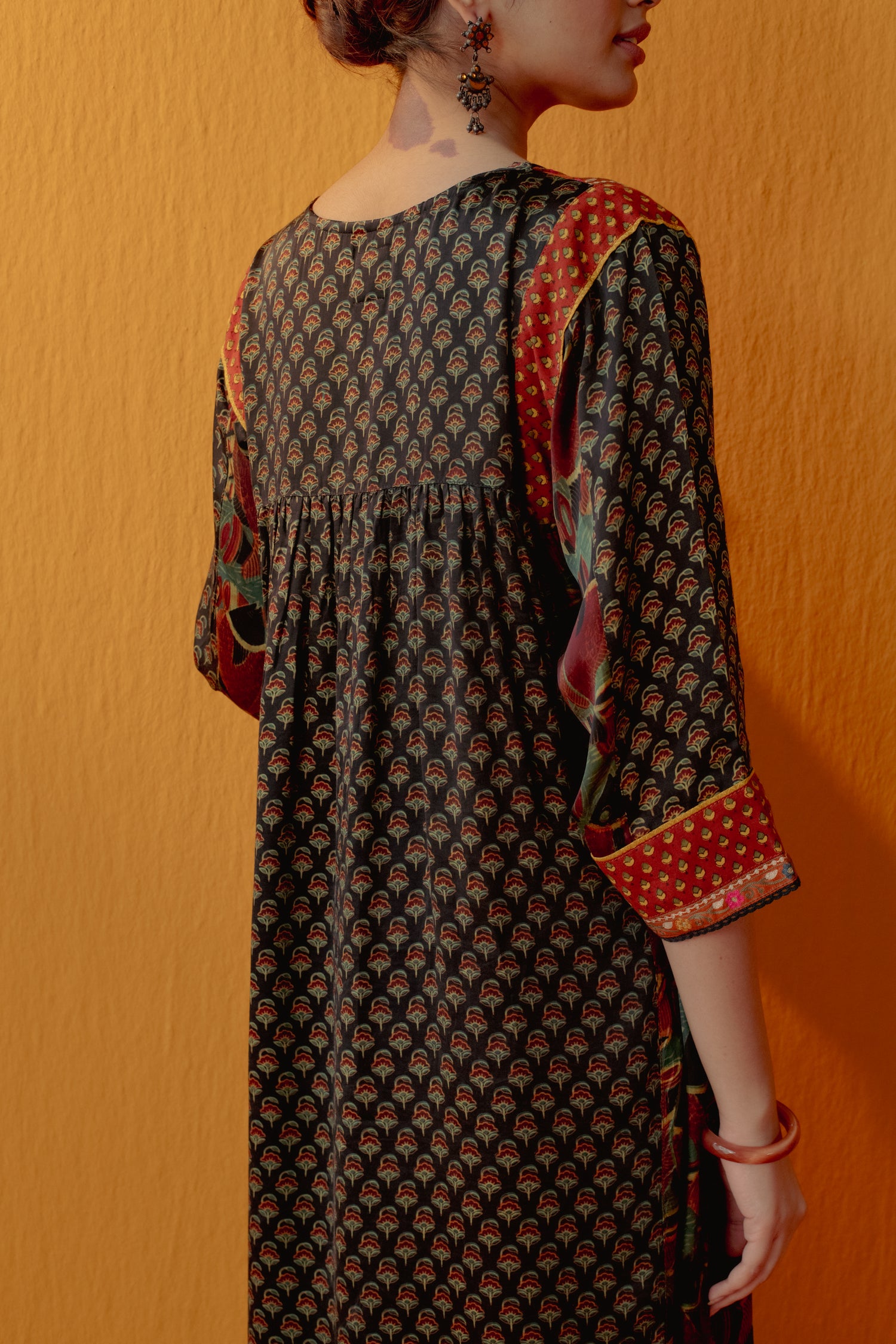 Meera Kurta Black Rust (9042666127659)