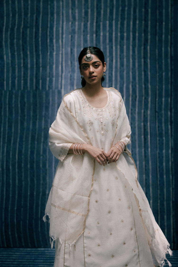 Tulsi Chanderi Embroidered Kurta Cream