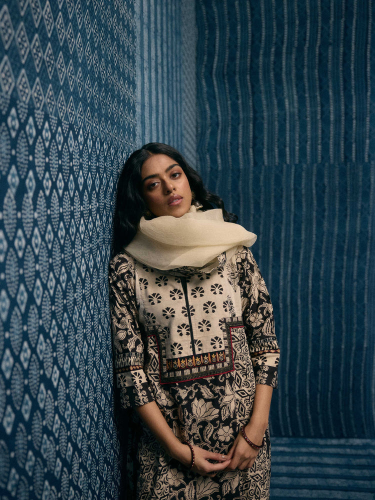 Ojas Cotton Printed Kurta Black Off White