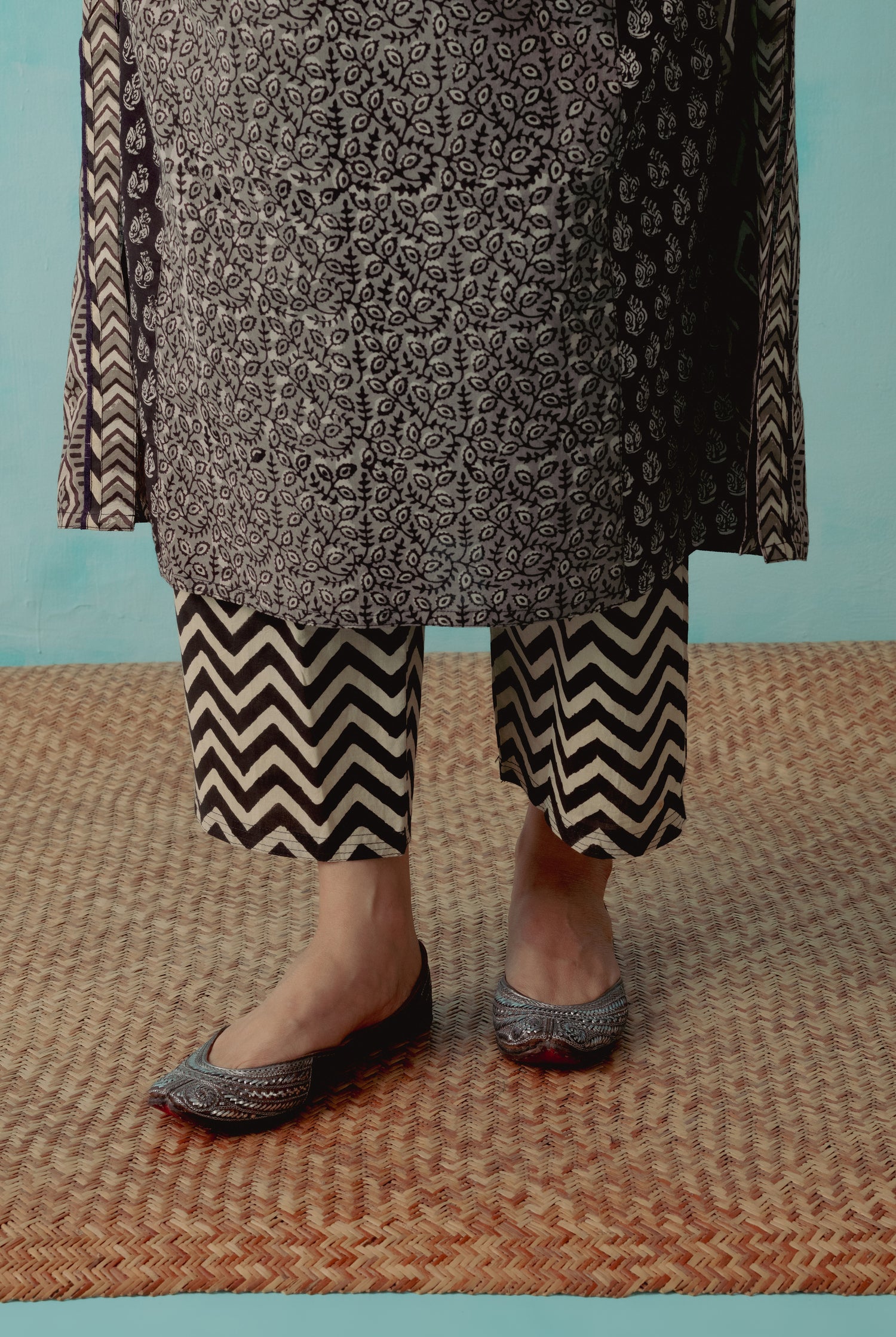 Rozana Pant Black Off White (8344368480555)