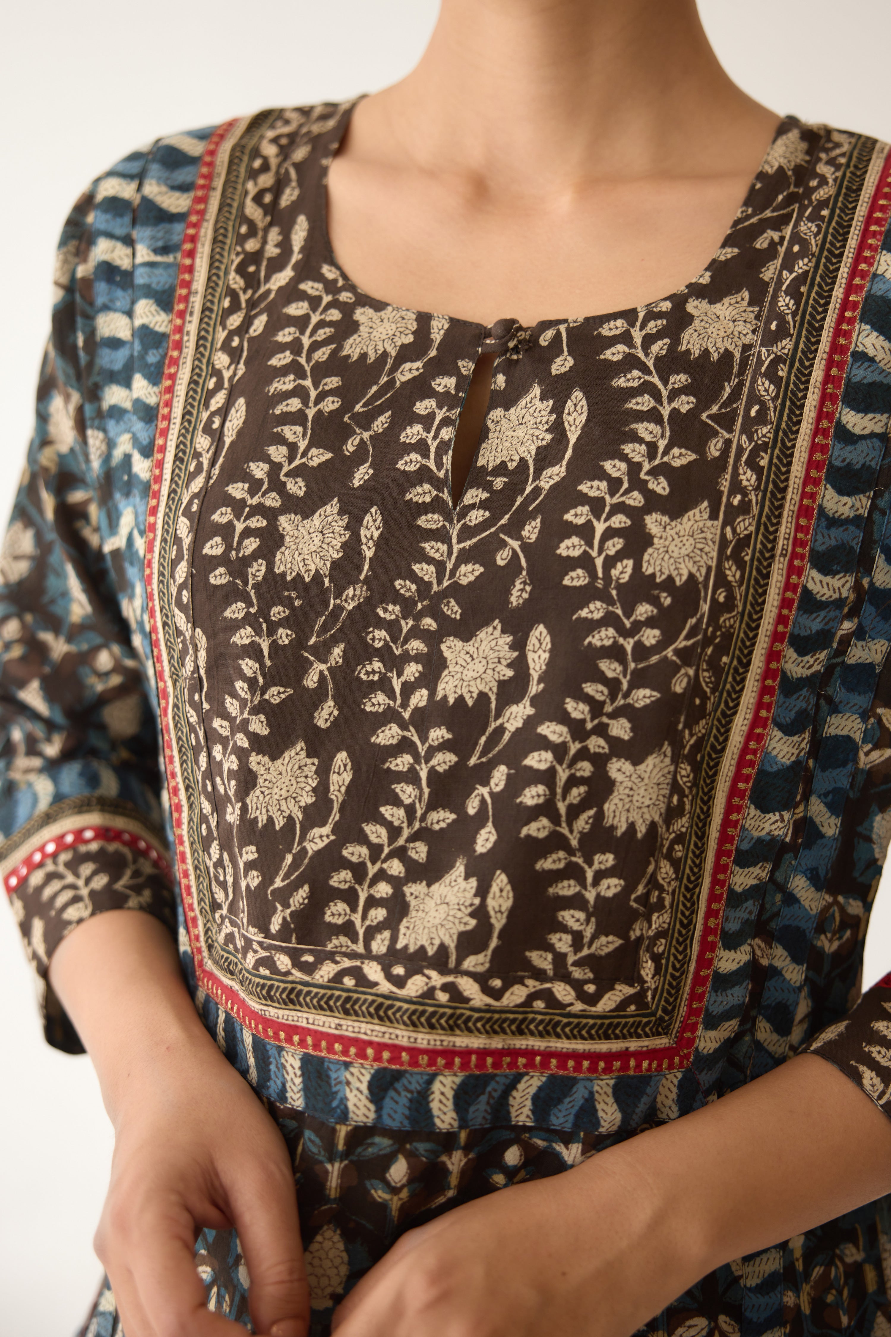 Rozana Kurta Black/ Off White (Set of 2) (9996389843243)