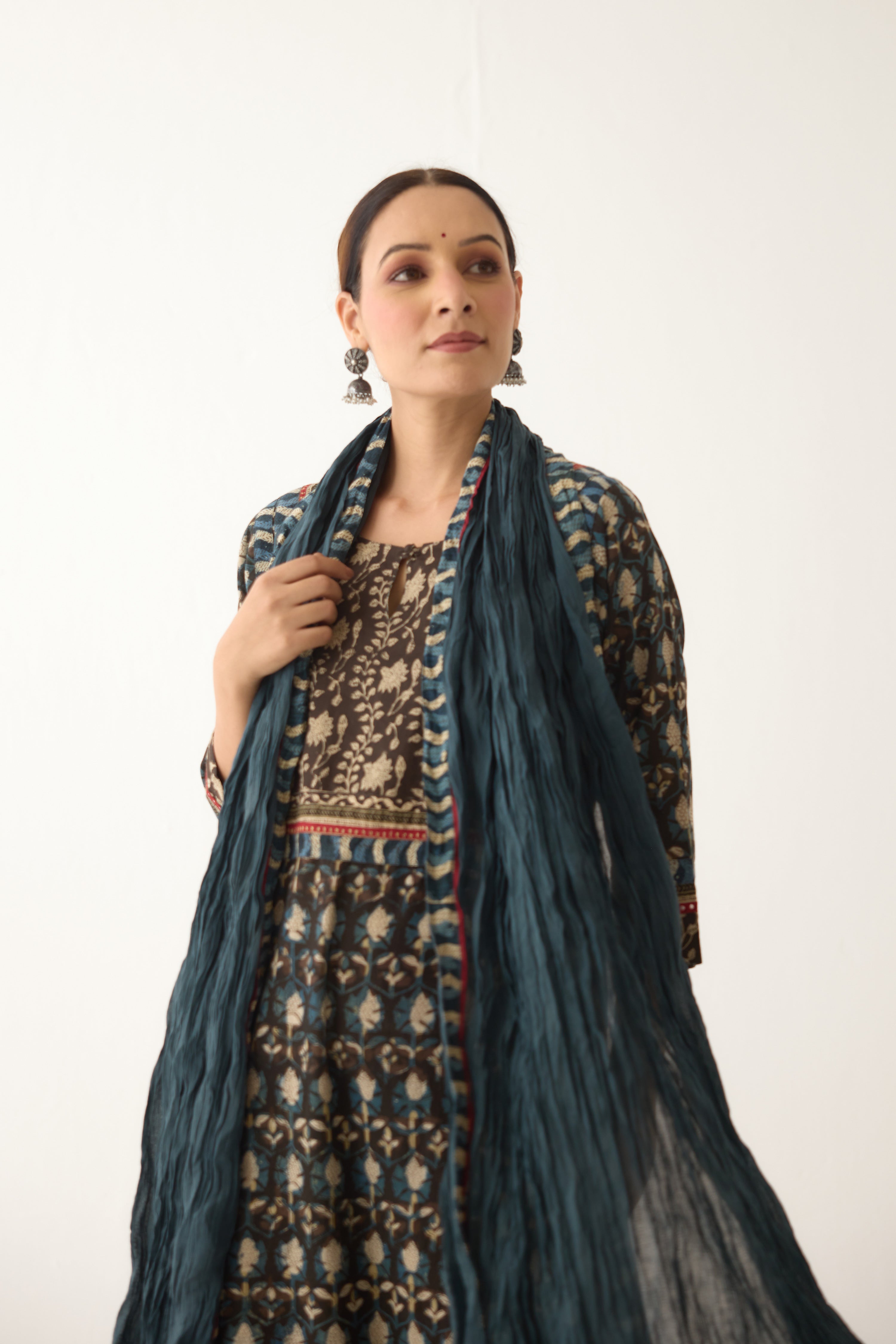 Rozana Kurta Black/ Off White (Set of 2) (9996389843243)