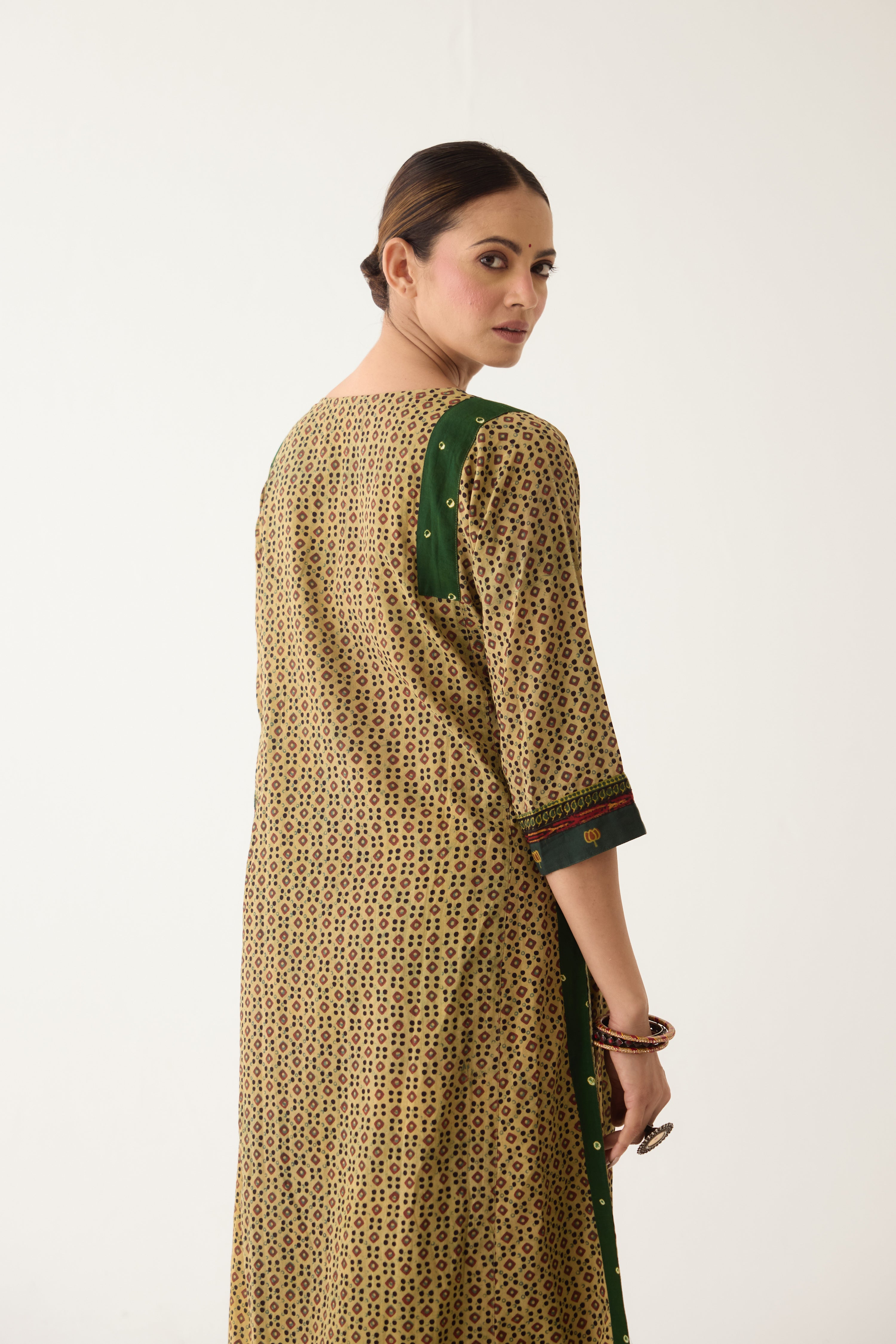Adara Kurta Beige/ Green  (Set of 3) (9996716966187)