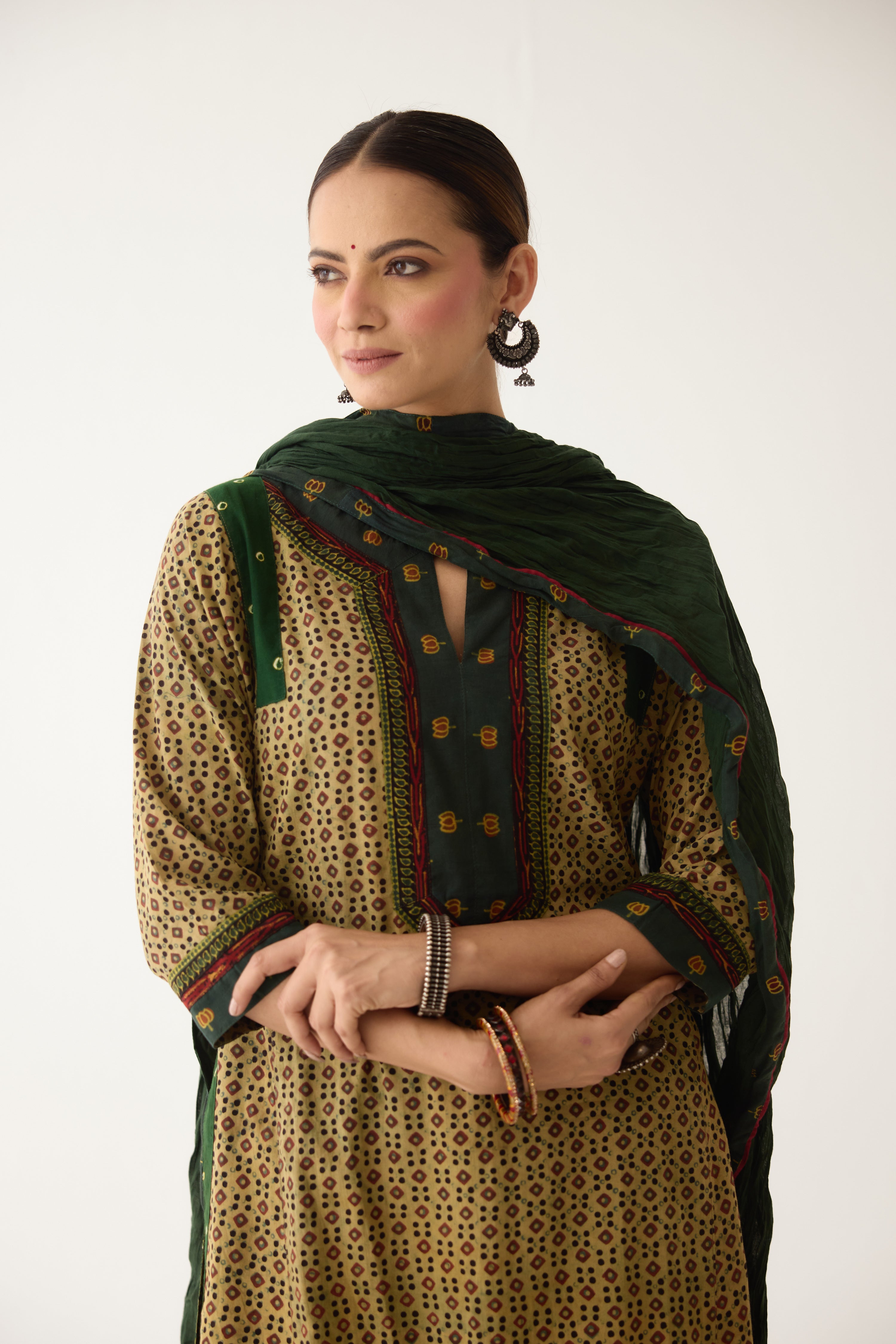 Adara Kurta Beige/ Green  (Set of 3) (9996716966187)